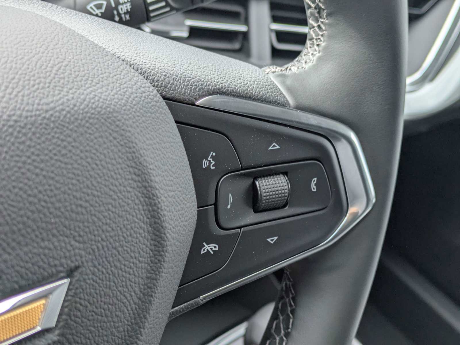 New 2026 Chevrolet Trax LT w/ Driver Confidence Package FWD image 25