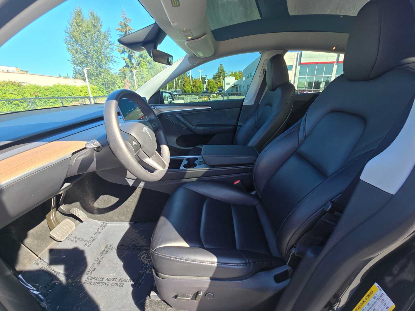 Used 2025 Tesla Model Y Long Range RWD image 21