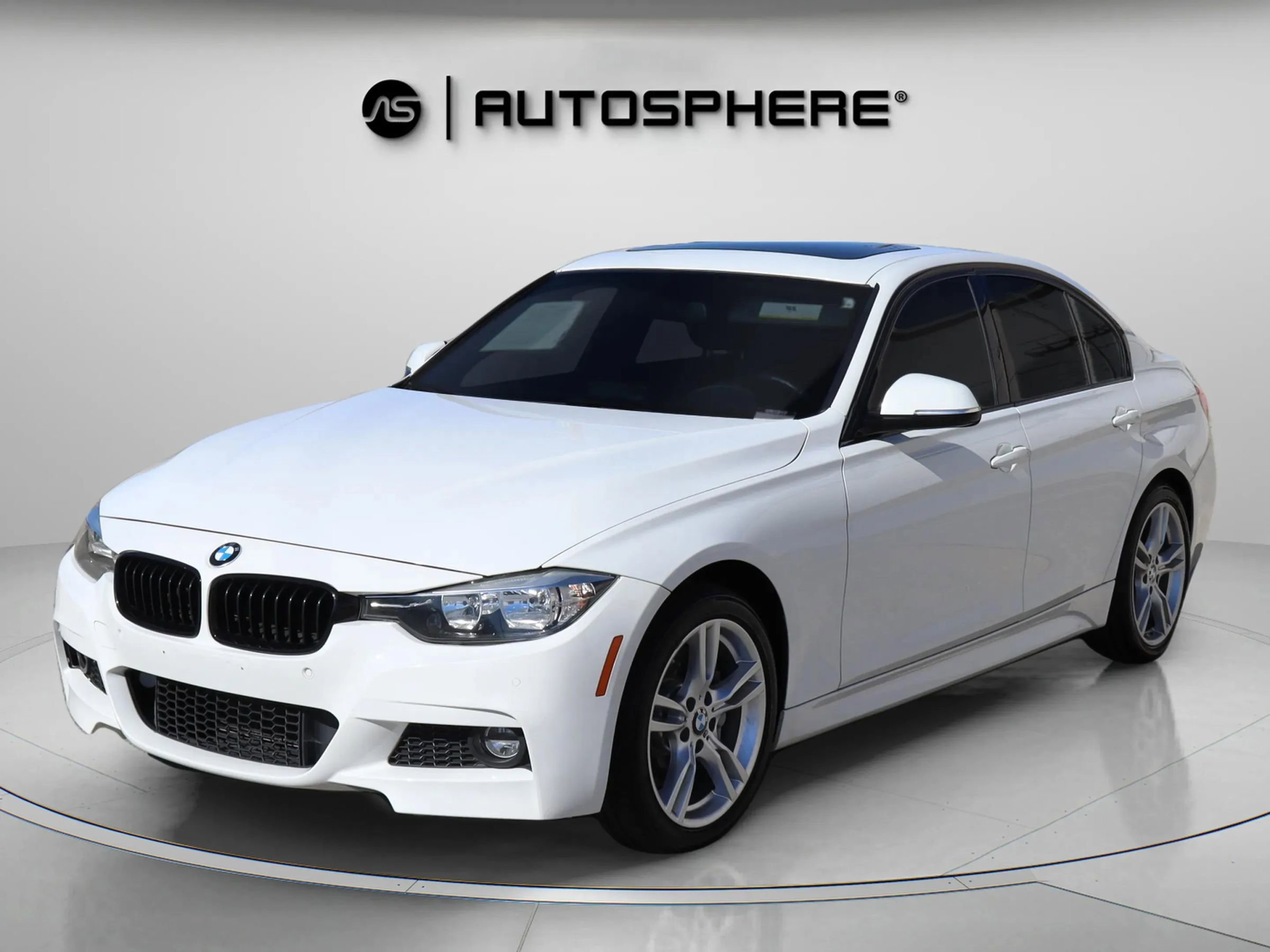 Used 2017 BMW 330i xDrive Sedan image 4