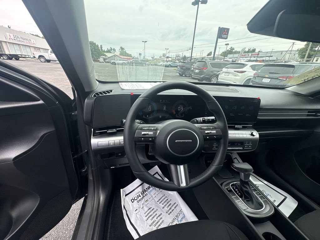 Used 2026 Hyundai Kona SEL Sport FWD image 16