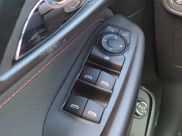Used 2025 Chevrolet TrailBlazer RS w/ Convenience Package image 23