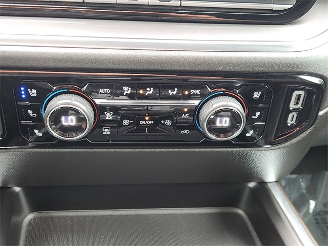 Used 2024 Chevrolet Silverado 2500 High Country w/ High Country Premium Package AWD/4WD image 22