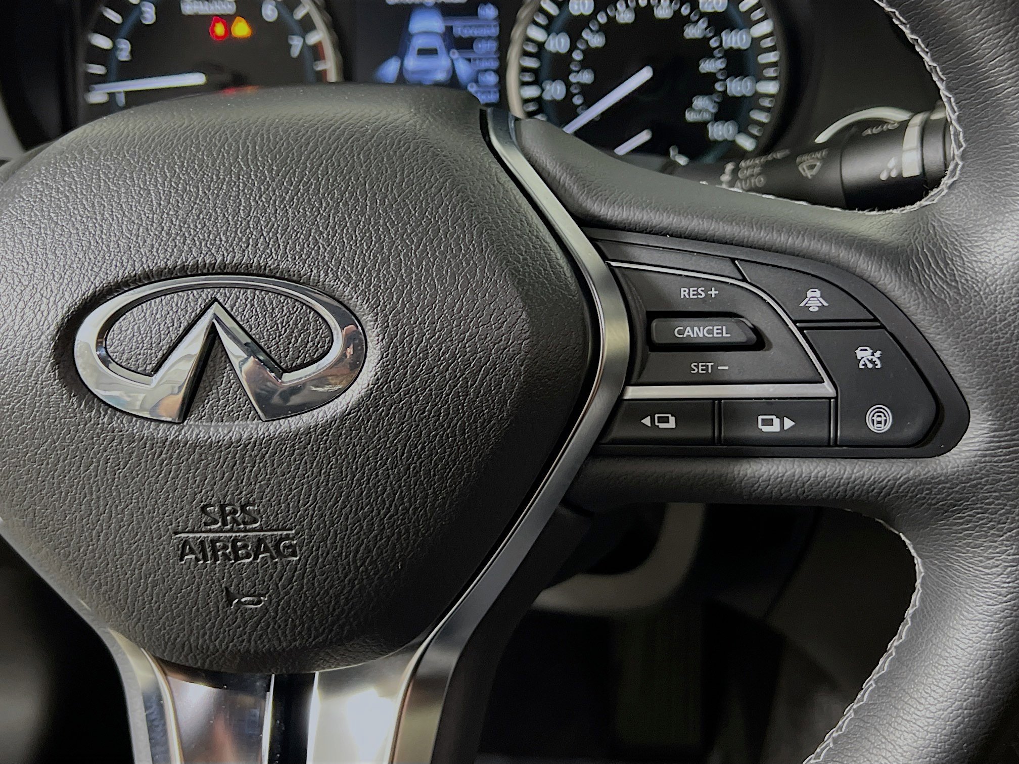 Used 2022 INFINITI Q60 3.0t Luxe w/ Essential Package image 20