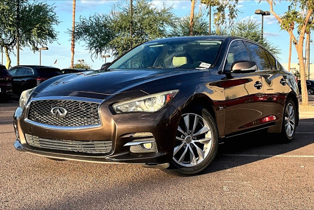 Used 2017 INFINITI Q50 3.0t Premium w/ 3.0T Premium Plus Package RWD image 1