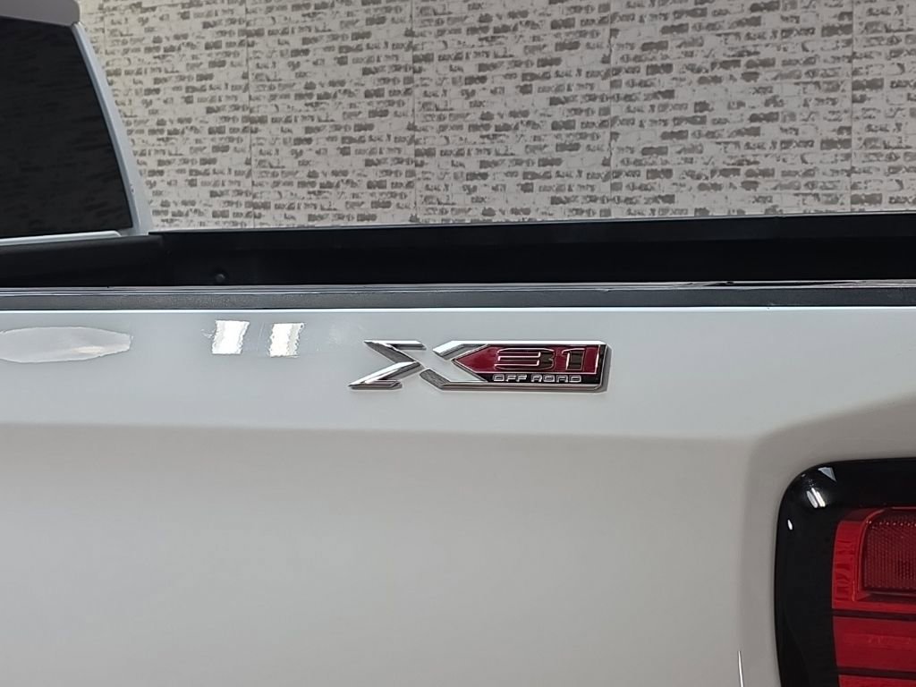 Used 2022 GMC Sierra 1500 SLT image 5