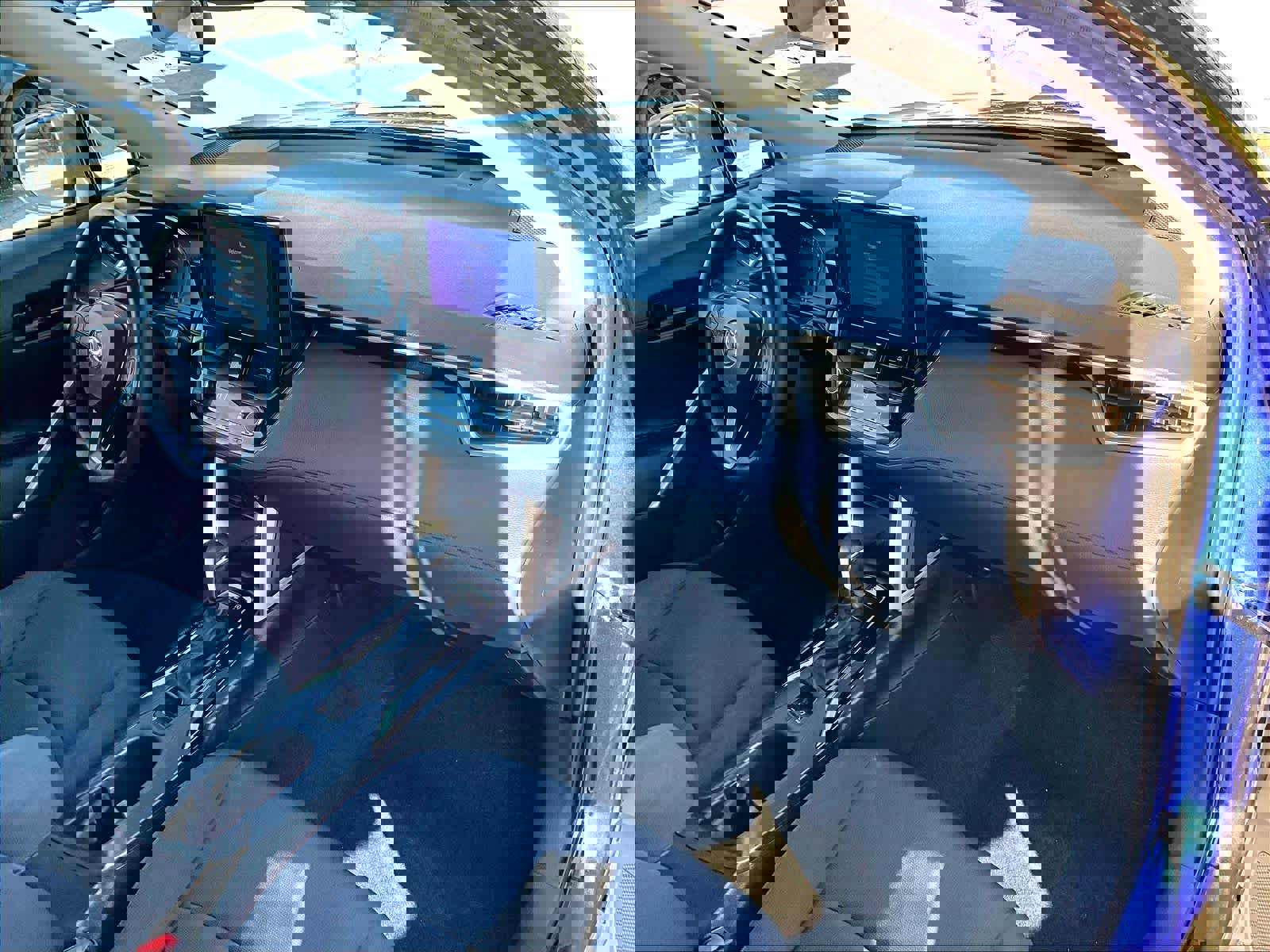 Used 2023 Toyota Corolla Cross LE image 14