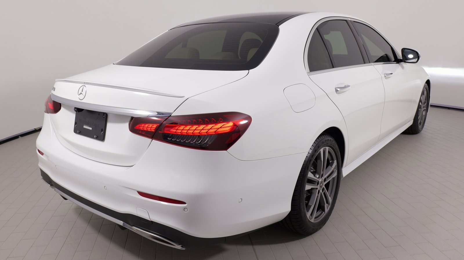 Used 2021 Mercedes-Benz E 350 Sedan image 29