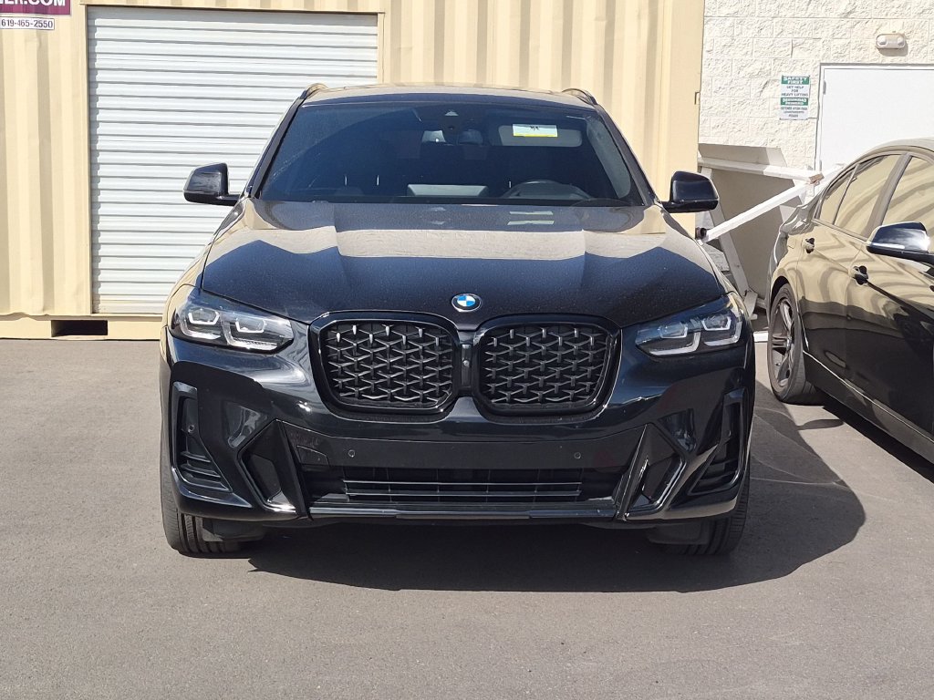 Certified 2025 BMW X4 xDrive30i w/ Premium Package AWD/4WD image 4