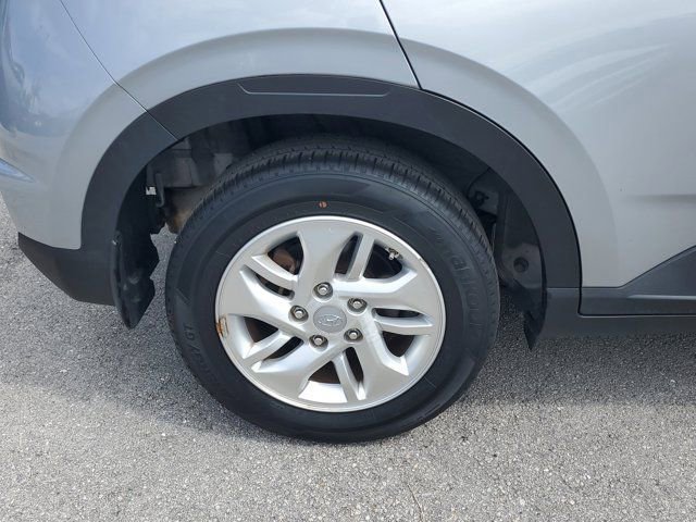 Used 2020 Hyundai Venue SEL image 5