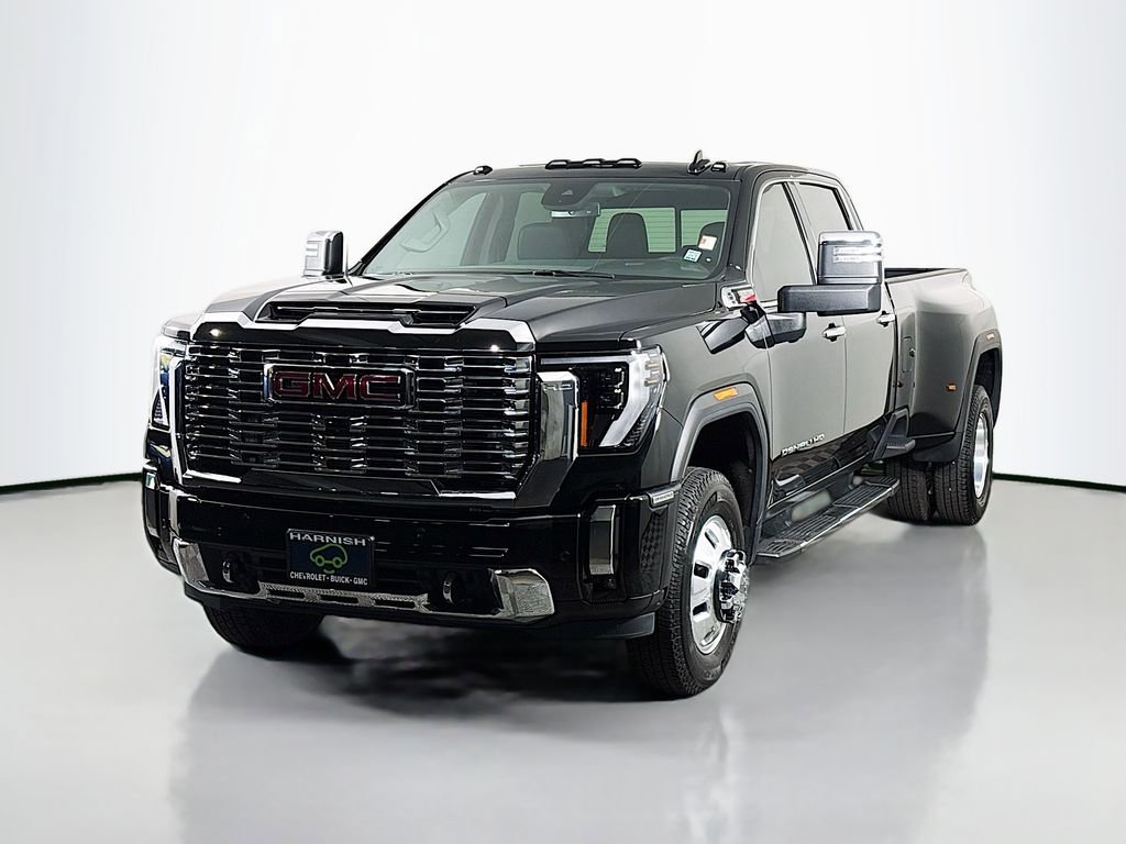 Used 2024 GMC Sierra 3500 Denali AWD/4WD image 3