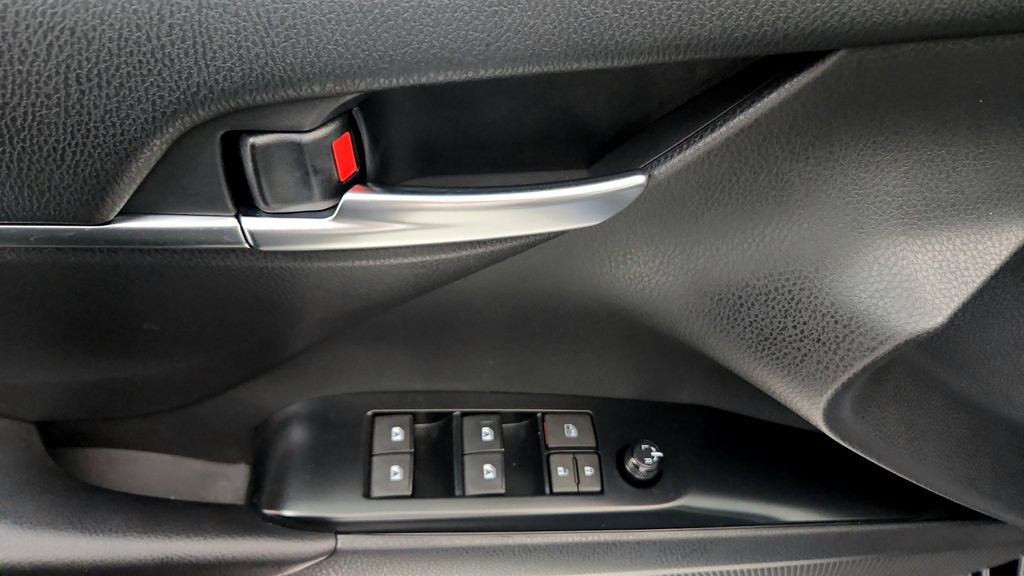 Used 2018 Toyota Camry SE w/ Audio Package FWD image 23