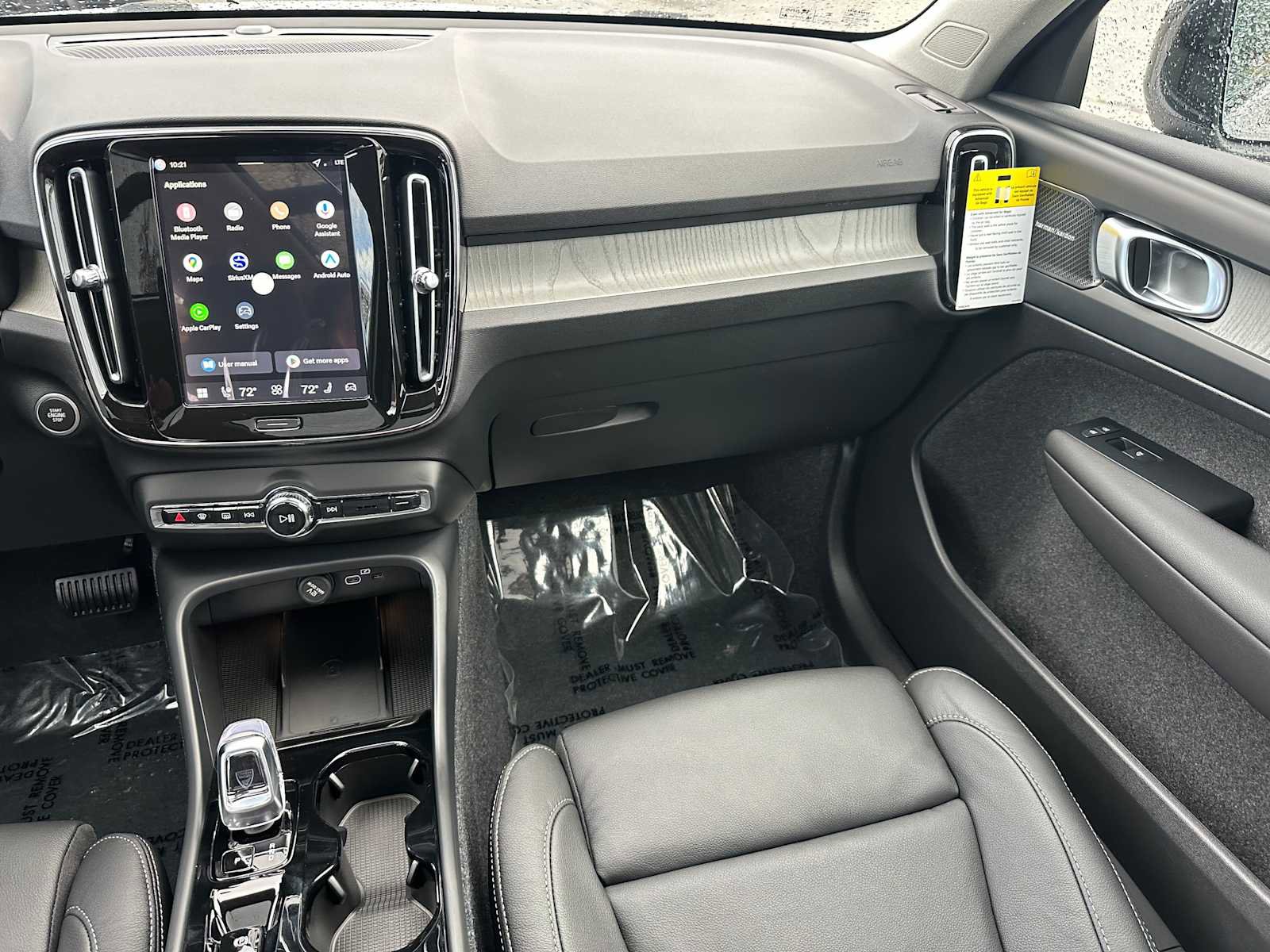 New 2026 Volvo XC40 B5 Plus w/ Climate Package image 18