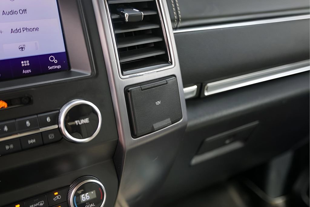 Used 2020 Ford Expedition Platinum image 24