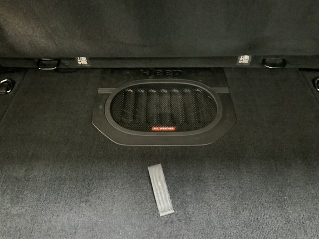 Used 2018 Jeep Wrangler Rubicon w/ Steel Bumper Group image 13