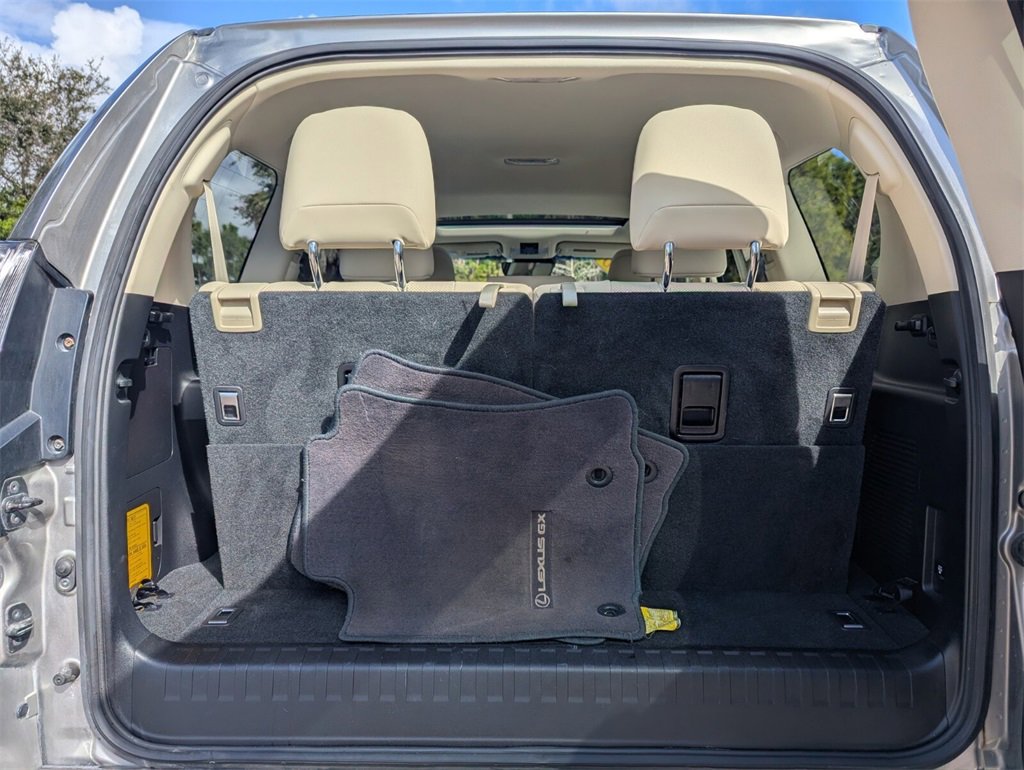 Used 2020 Lexus GX 460 Premium w/ Premium Package image 20