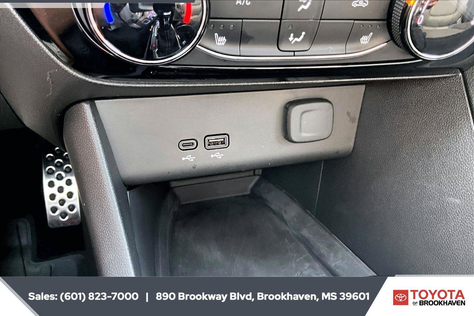 Used 2026 Buick Encore GX Sport Touring w/ Comfort Package FWD image 24