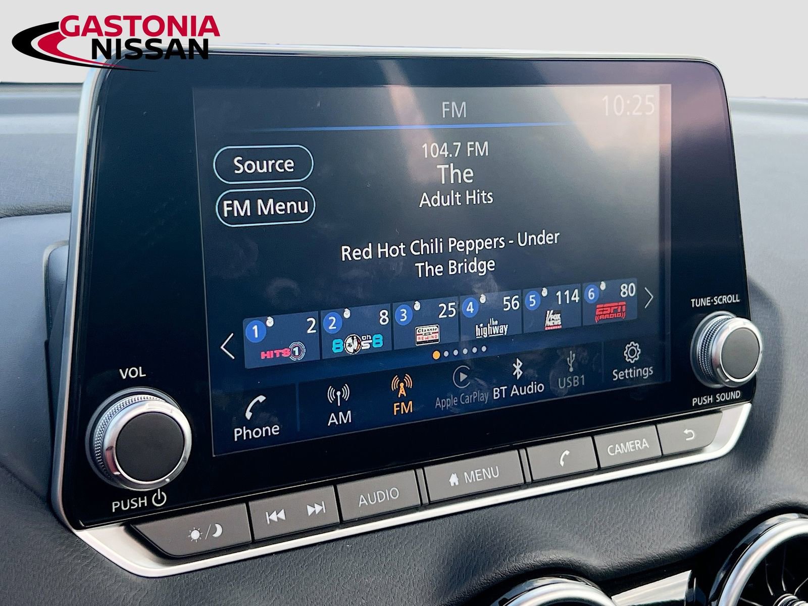 Used 2025 Nissan Sentra SR w/ SR Premium Package image 18