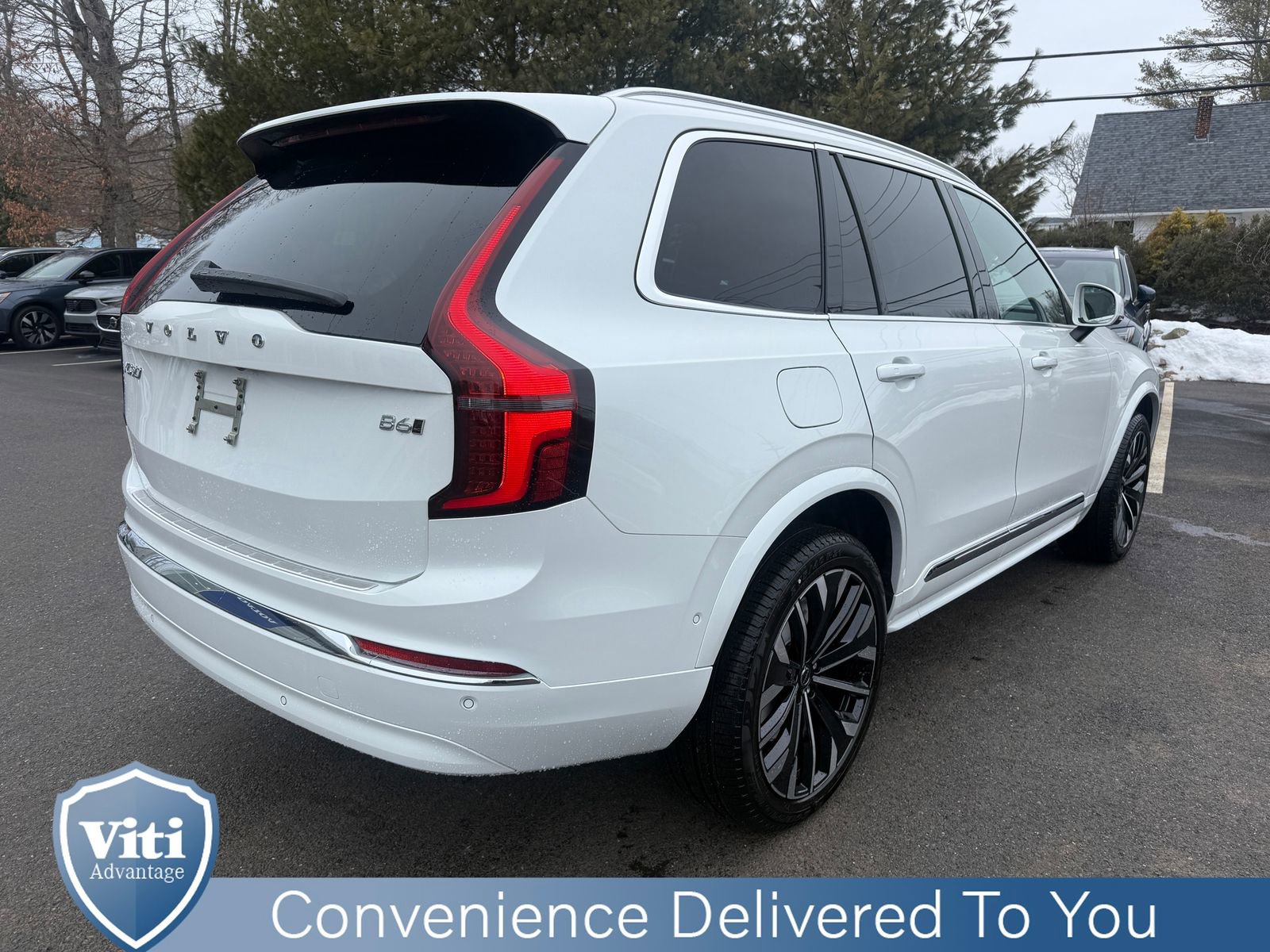 New 2026 Volvo XC90 B6 Plus w/ Protection Package Premier image 8