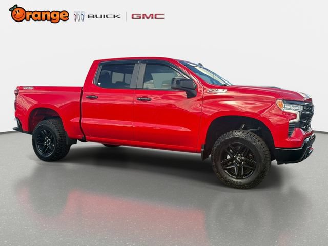 Used 2024 Chevrolet Silverado 1500 LT Trail Boss w/ Convenience Package II AWD/4WD image 2
