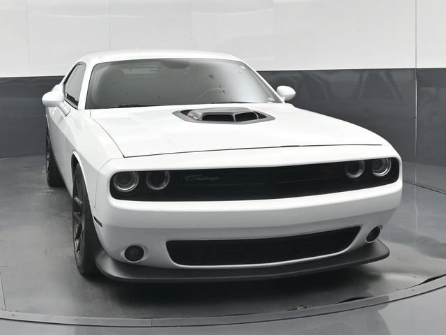 Used 2016 Dodge Challenger R/T Scat Pack RWD image 34