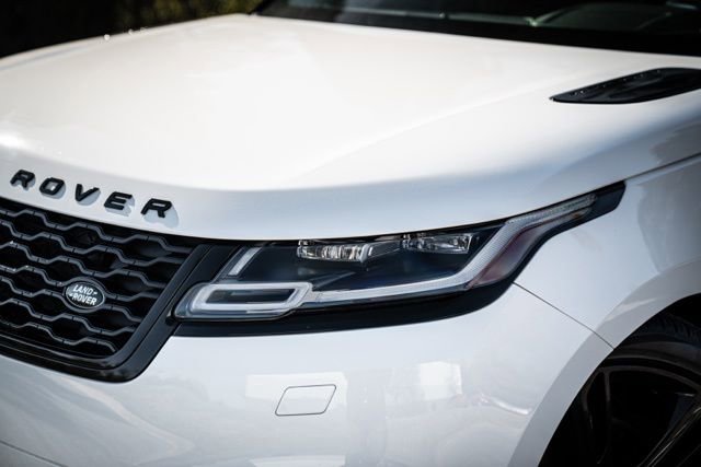 Used 2023 Land Rover Range Rover Velar R-Dynamic S image 4