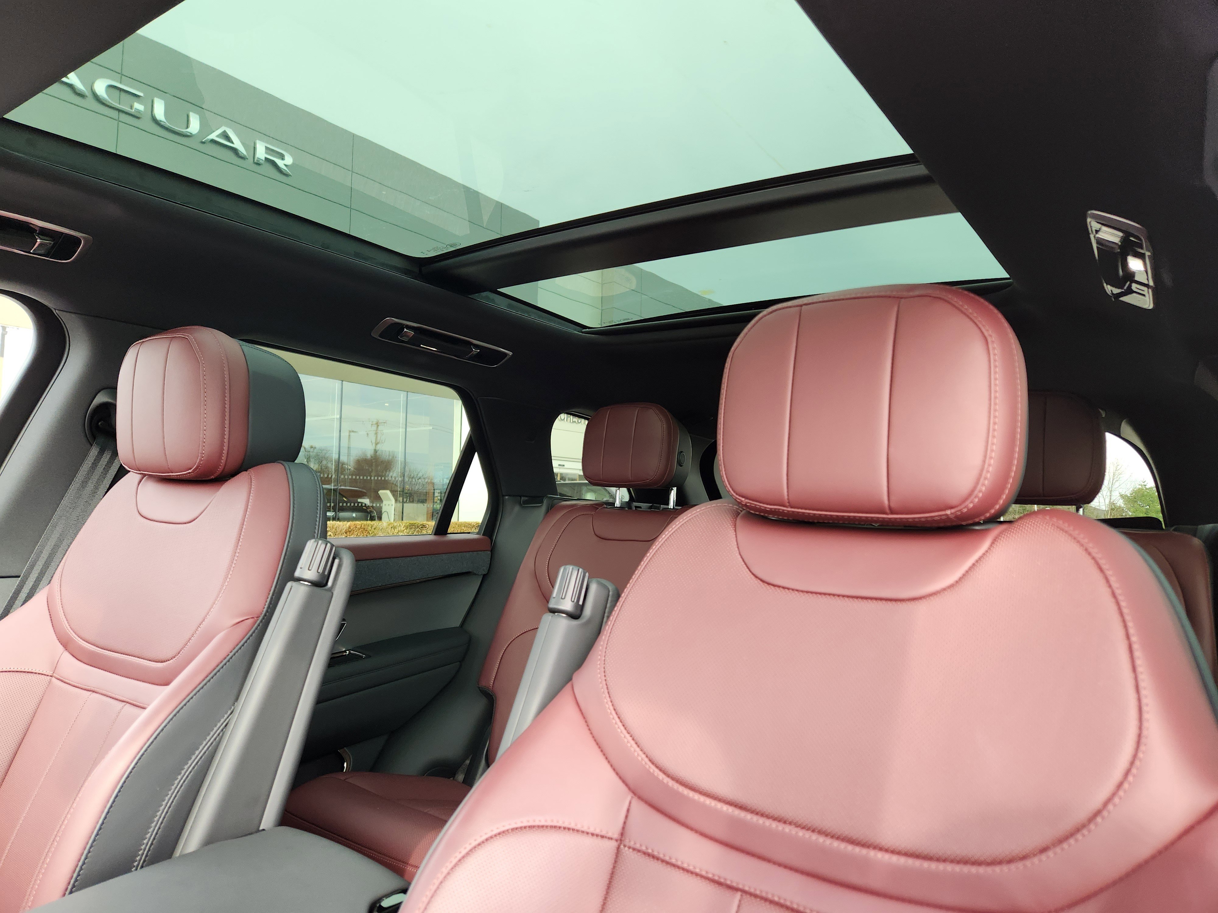 Certified 2025 Land Rover Range Rover Sport Dynamic SE image 11