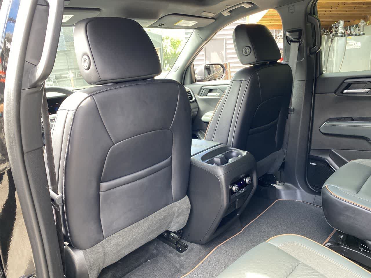 Used 2025 GMC Acadia AT4 w/ LPO, Floor Liner Package AWD/4WD image 15