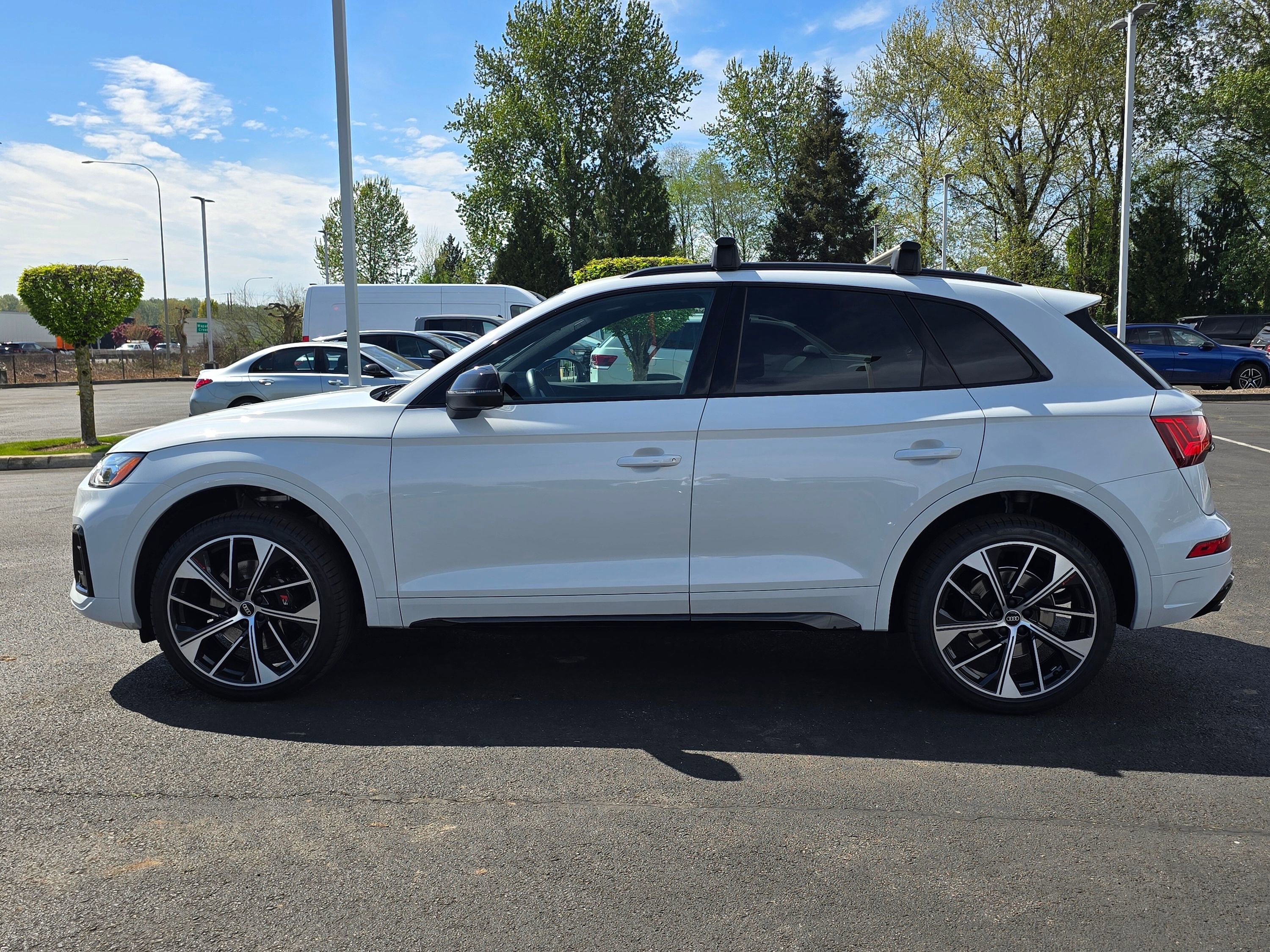 Used 2023 Audi SQ5 Premium Plus w/ Premium Plus Package AWD/4WD image 2