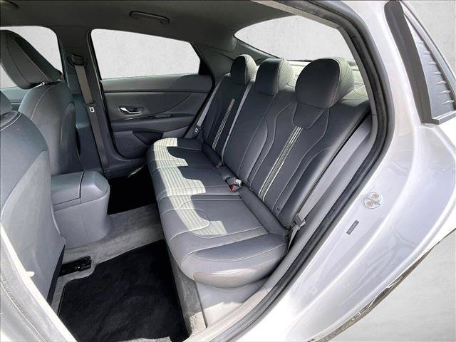 Used 2023 Hyundai Elantra SEL w/ Convenience Package FWD image 28