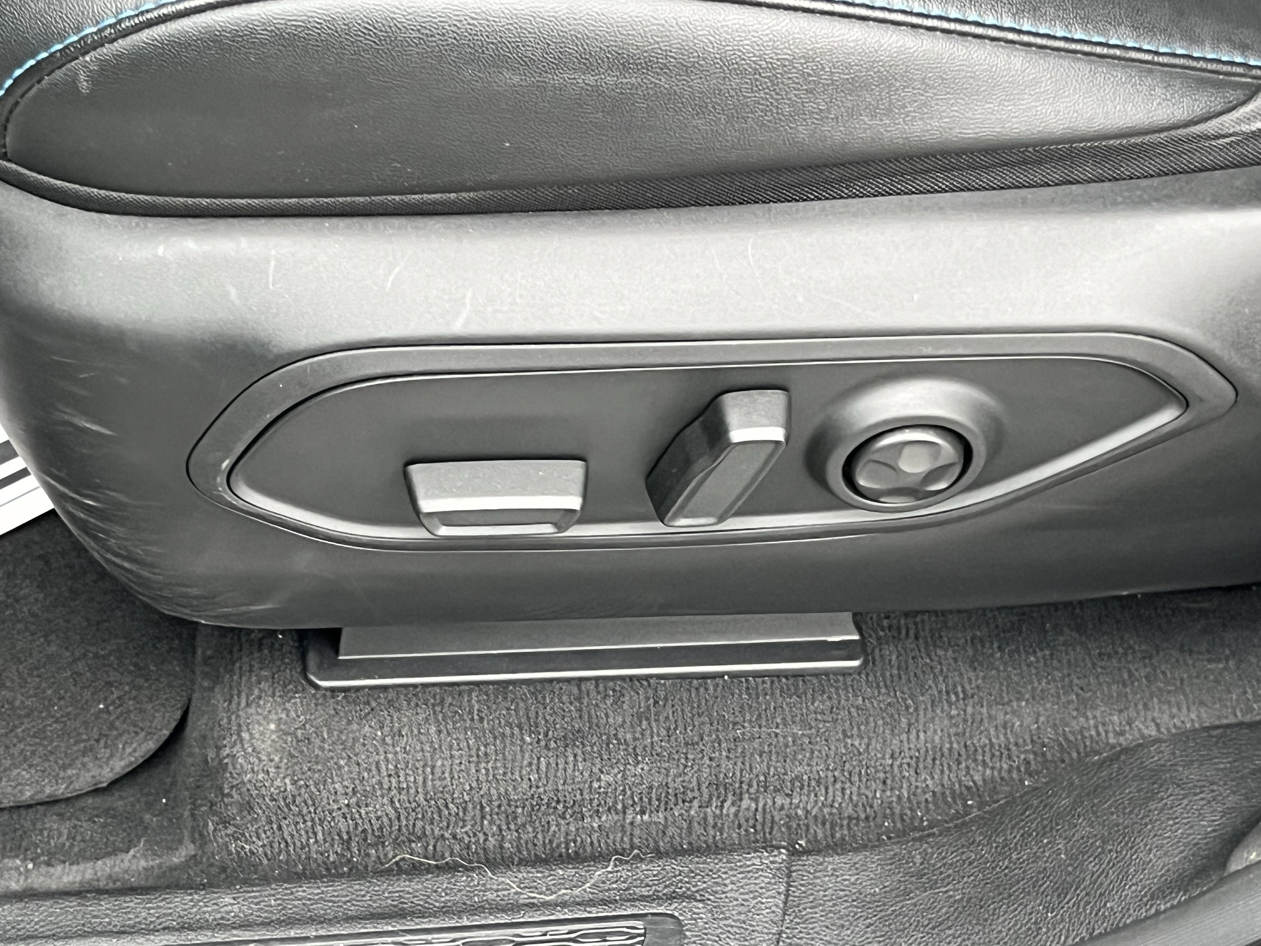 Used 2023 Jeep Grand Cherokee Trailhawk image 14