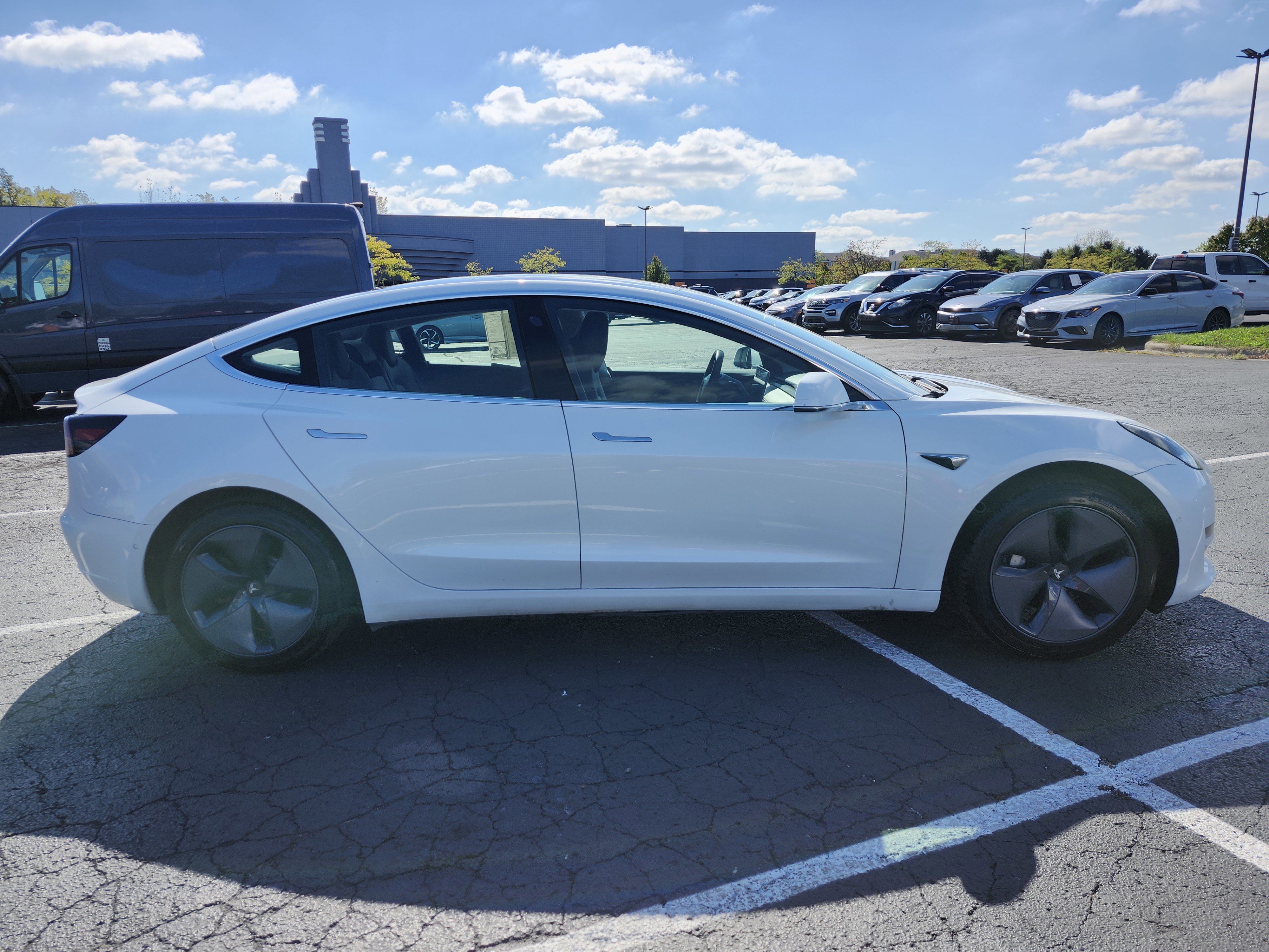 Used 2019 Tesla Model 3 Standard Range Plus image 11
