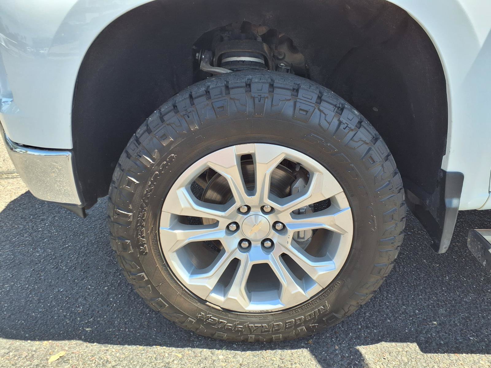 Used 2023 Chevrolet Silverado 1500 LTZ AWD/4WD image 11