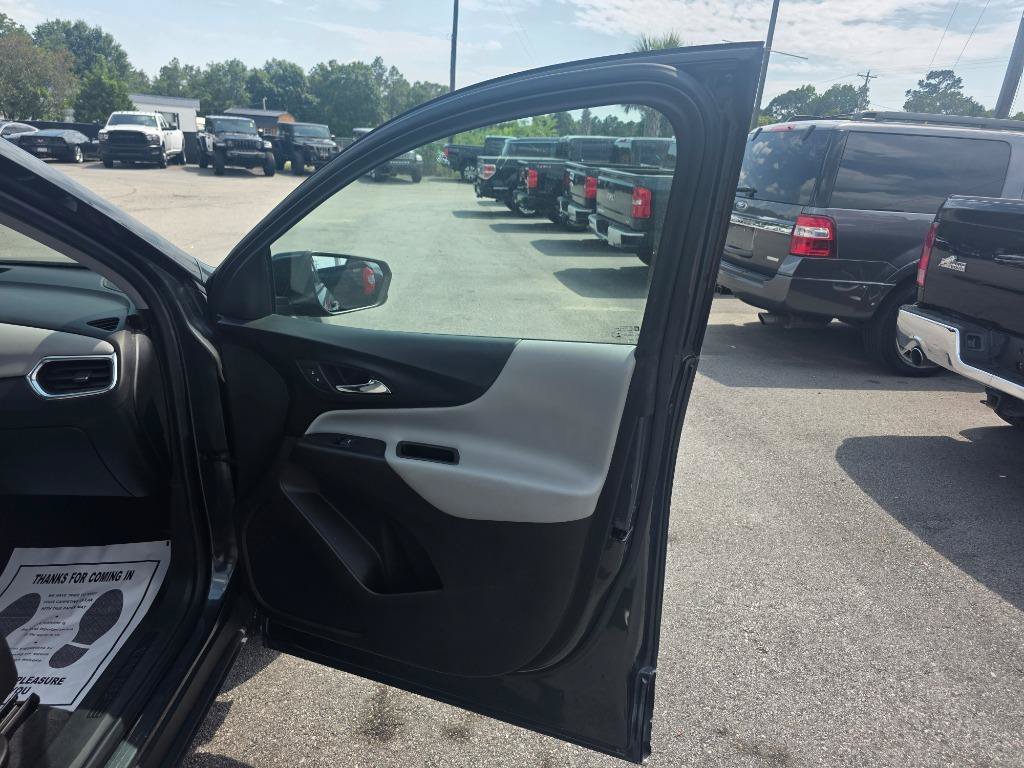 Used 2019 Chevrolet Equinox LT w/ LPO, Floor Liner Package FWD image 10