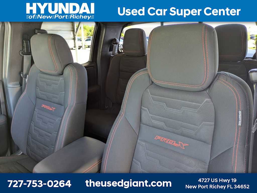 Used 2022 Nissan Frontier Pro-X w/ Technology Package image 7