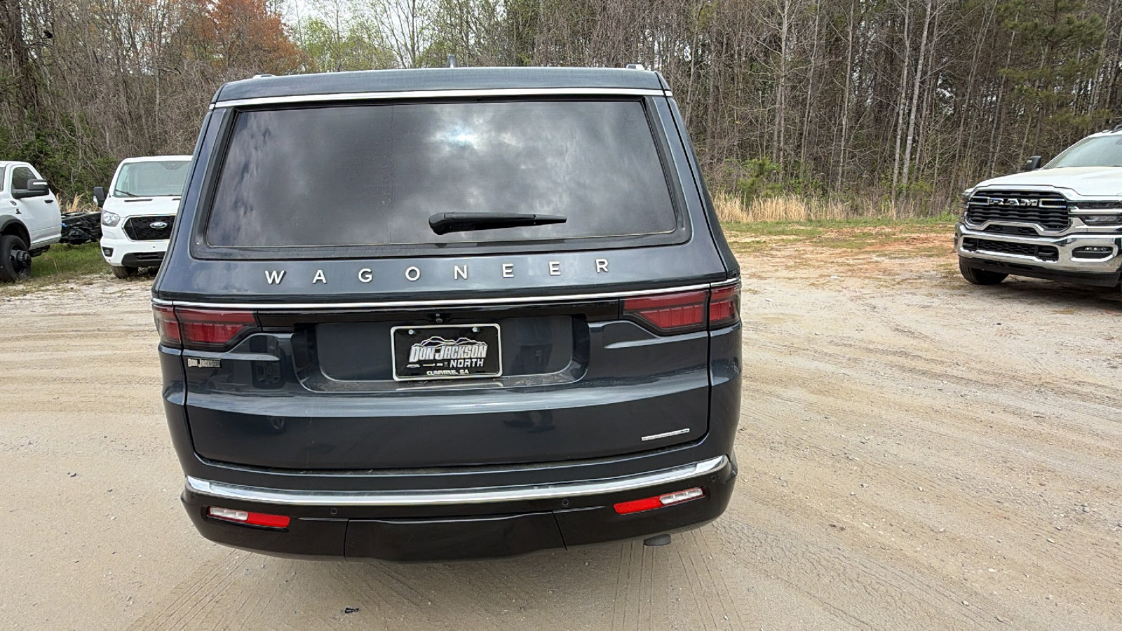 Used 2024 Jeep Wagoneer Series III w/ Premium Group I image 9