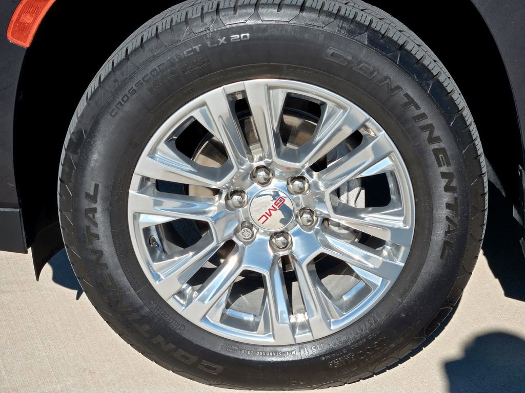 Used 2024 GMC Yukon Denali image 9