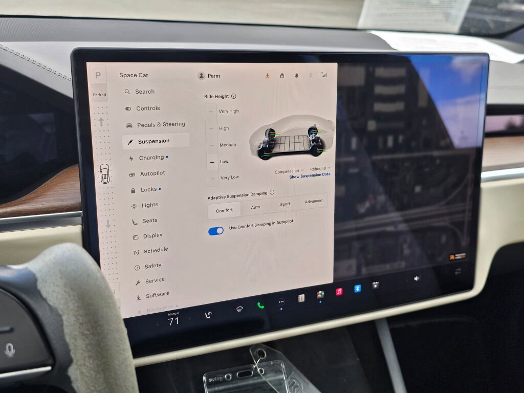 Used 2022 Tesla Model X image 33