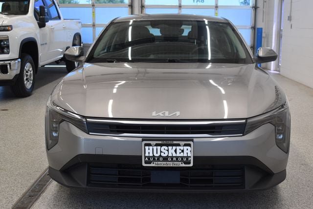 Used 2025 Kia K4 FWD image 3