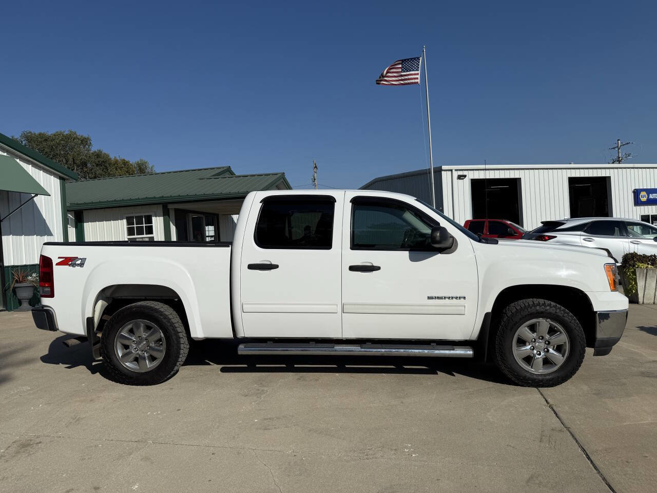 Used 2012 GMC Sierra 1500 SLE w/ Power Tech Package image 2