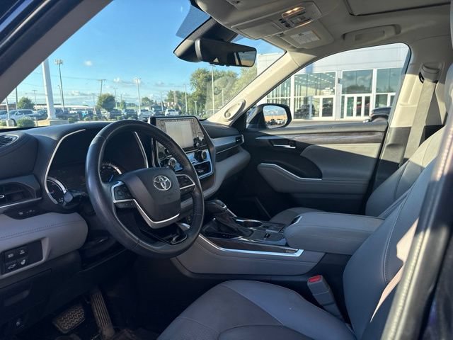 Used 2022 Toyota Highlander Limited AWD/4WD image 13