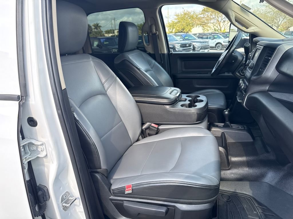 Used 2019 RAM 3500 Tradesman w/ Chrome Appearance Group image 24