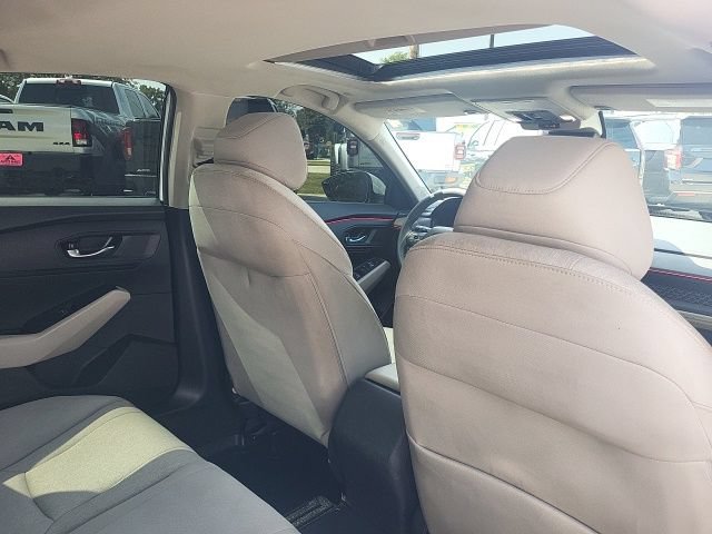 Used 2023 Honda Accord EX image 12