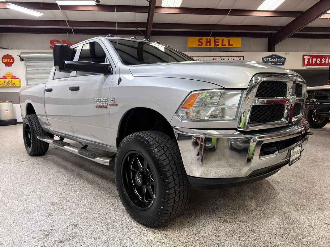 Used 2016 RAM 2500 Tradesman w/ Chrome Appearance Group AWD/4WD image 11