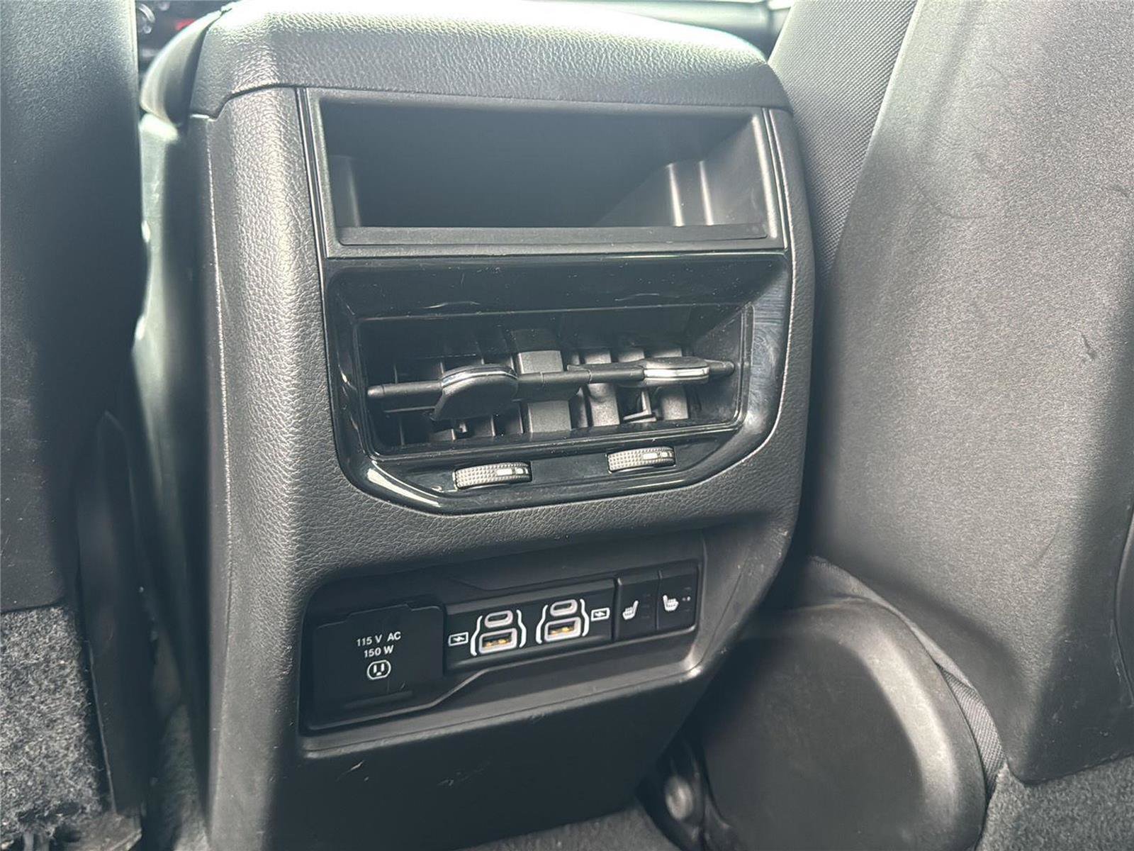 Used 2024 Jeep Grand Cherokee Limited AWD/4WD image 18