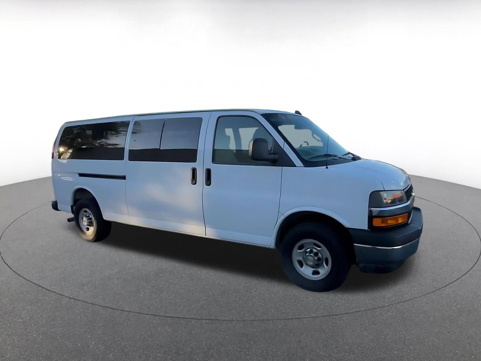 Used 2025 Chevrolet Express 3500 LT w/ LT Preferred Equipment Group image 2