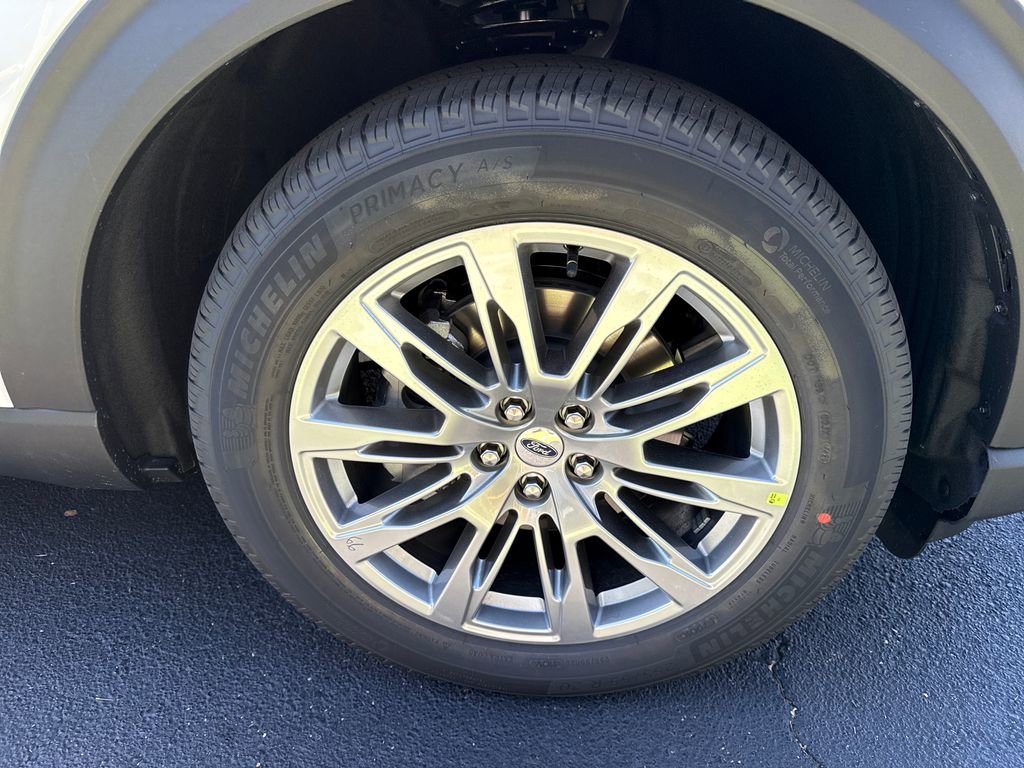 New 2026 Ford Explorer Platinum RWD image 10