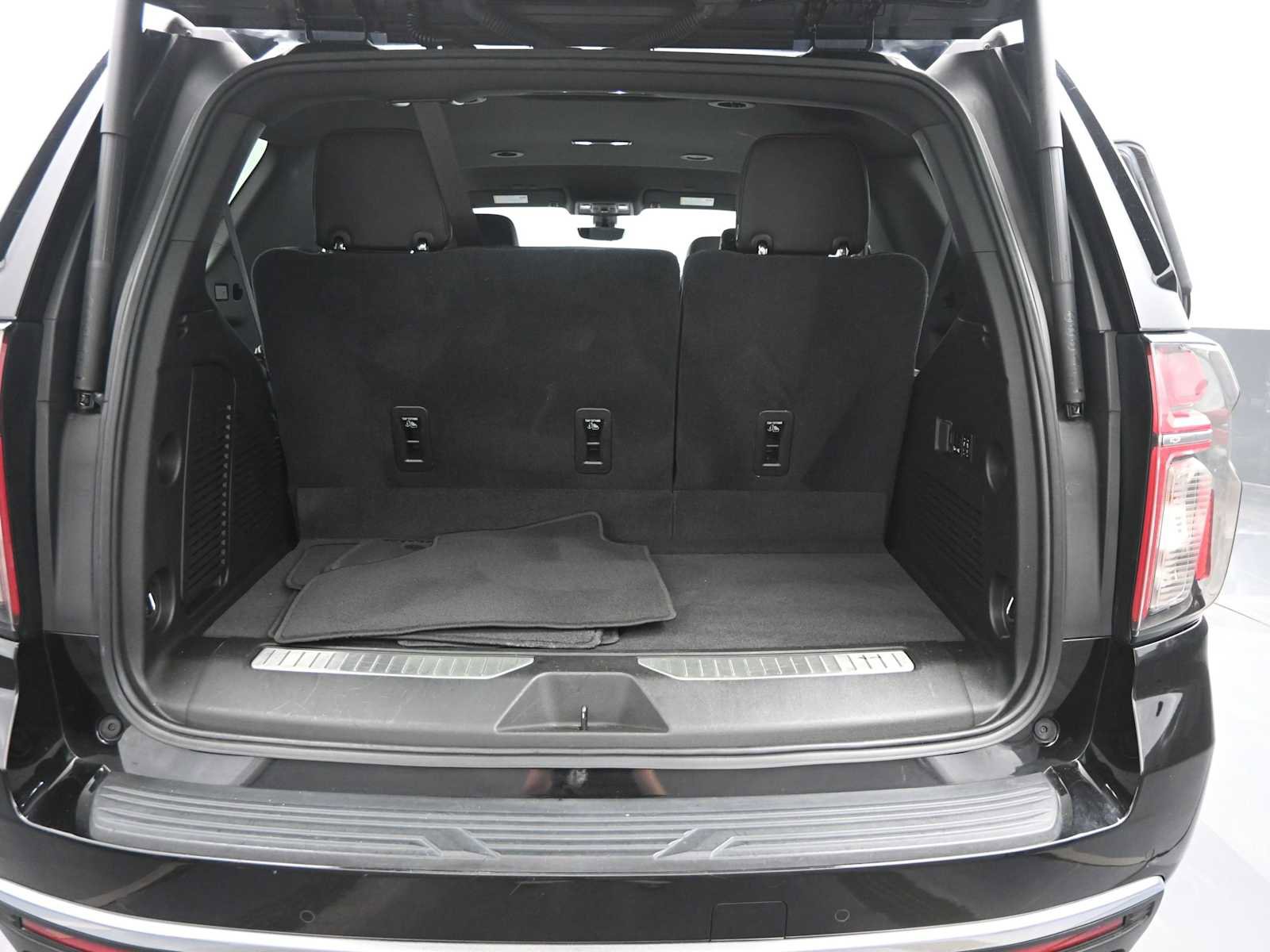 Used 2021 Chevrolet Tahoe High Country image 13