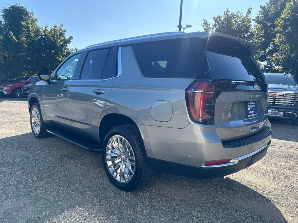 Used 2026 Chevrolet Tahoe LS AWD/4WD image 3