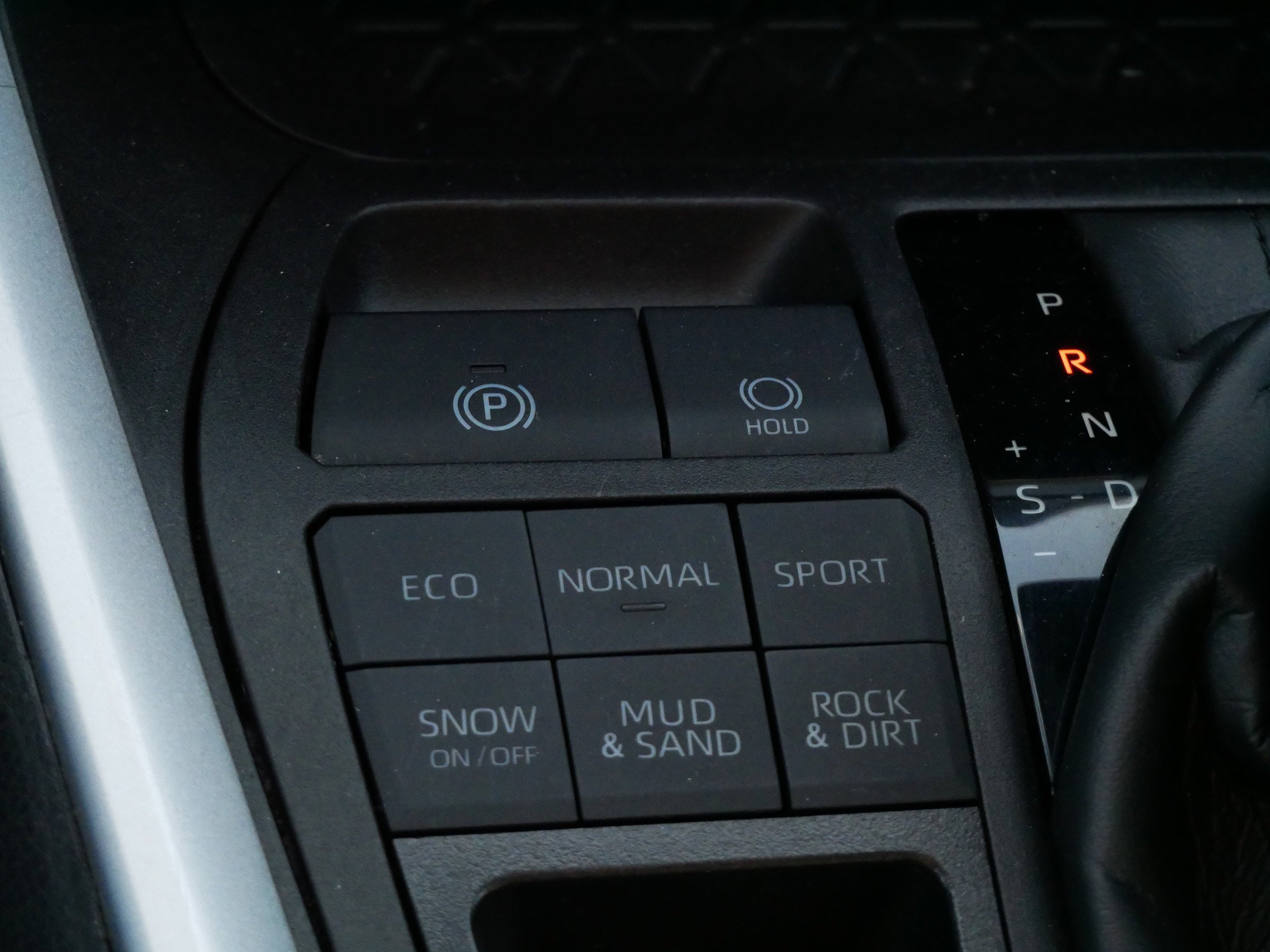 Certified 2024 Toyota RAV4 LE image 28