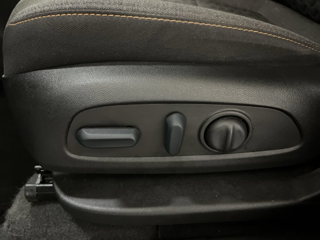 Used 2022 Chevrolet Equinox LT AWD/4WD image 19